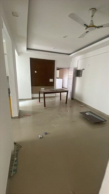 Room in 3.5 BHK Villa at Vrindavan Garden, Sector 16b Greater Noida – for Sale