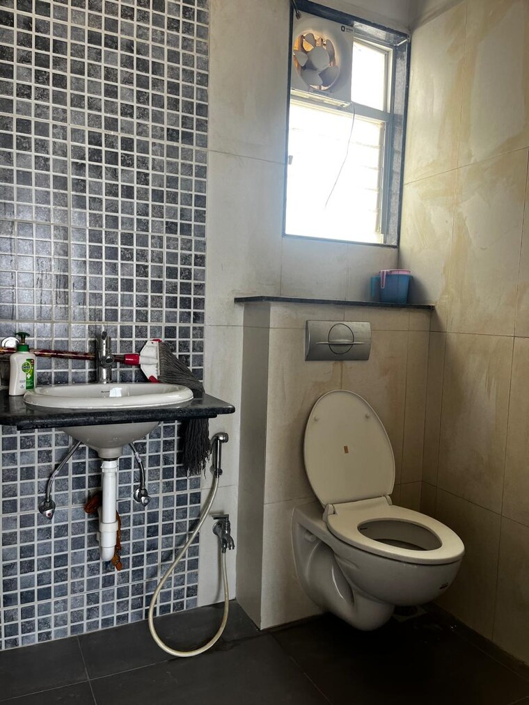 Bathroom, kolte-patil-life-republic 2 Bedroom 906 Sq.Ft. Apartment In Hinjewadi Pune 9485101