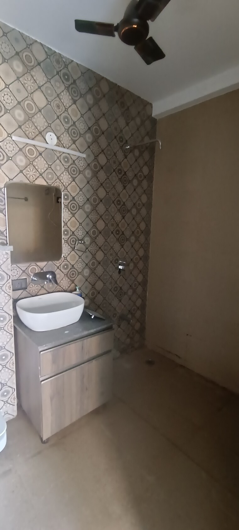 Bathroom, paarth-apartments 3.5 Bedroom 1950 Sq.Ft. Builder Floor In Sector 55 Gurgaon 9485165
