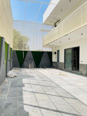 Parking in 6+ BHK Villa at Sultanpur – for Sale