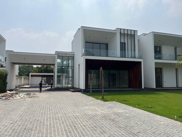 6+ BHK Villa – Exterior View View at Sultanpur - for Sale