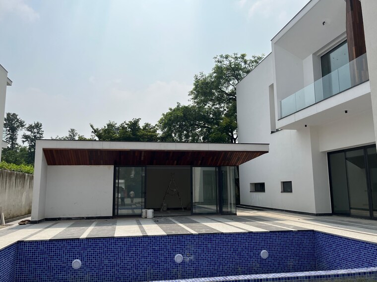 Swimming Pool, sultanpur 6+ Bedroom 2400 Sq.Yd. Villa In Sultanpur Delhi 9485242