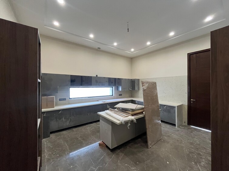Kitchen, sultanpur 6+ Bedroom 2400 Sq.Yd. Villa In Sultanpur Delhi 9485242