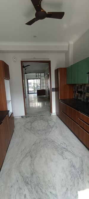 Room in 3.5 BHK Builder Floor at Paarth Apartments, Sector 55 – for Rent