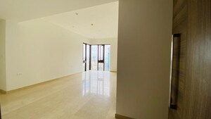 Room in 3 BHK Apartment at Lodha The Park, Worli – for Rent