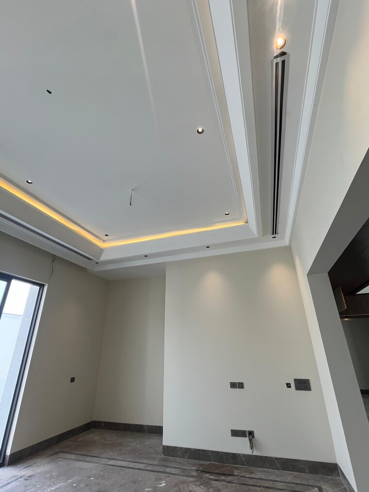 Room, palam 5 Bedroom 1250 Sq.Yd. Villa In Palam Delhi 9485277