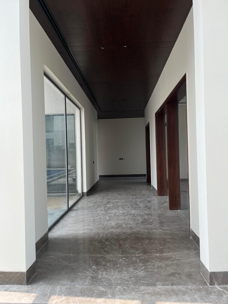 Room, palam 5 Bedroom 1250 Sq.Yd. Villa In Palam Delhi 9485277