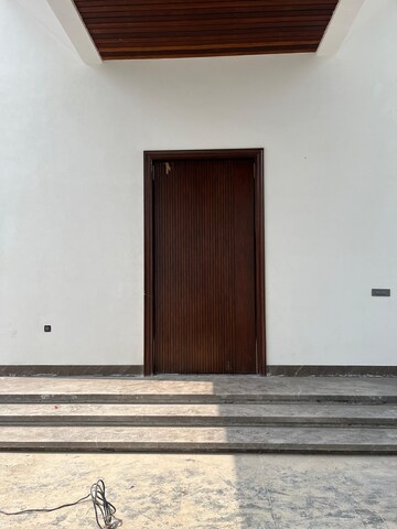 Room in 5 BHK Villa at Palam – for Sale