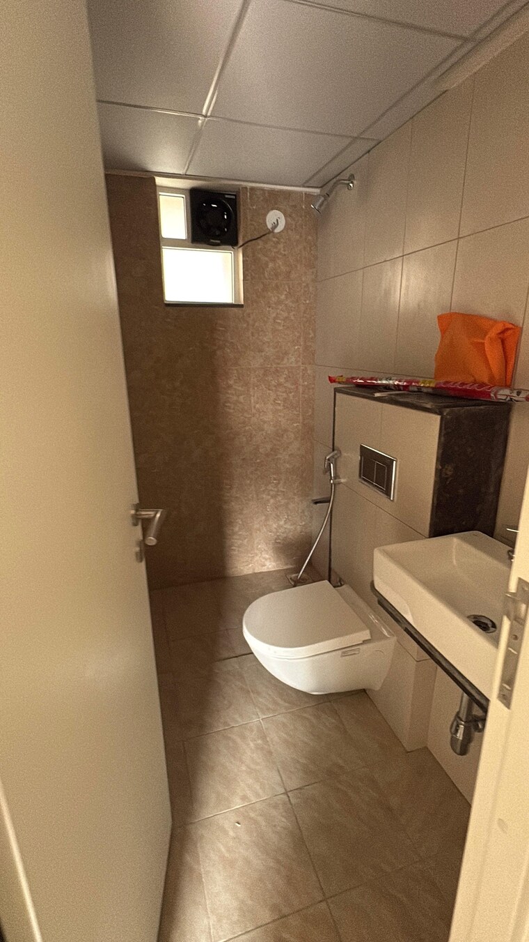 Bathroom, godrej-green-vistas 2 Bedroom 641 Sq.Ft. Apartment In Mahalunge Pune 9485259