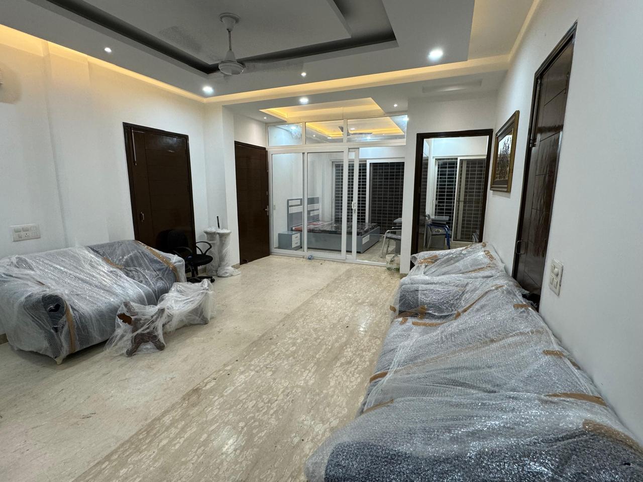 4 BHK 2705 Sq.Ft. Builder Floor in Ansal Sushant Shopping Arcade