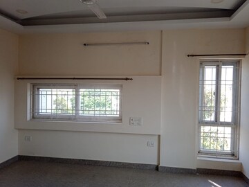 Room in 3 BHK Apartment at Hbr Layout – for Rent