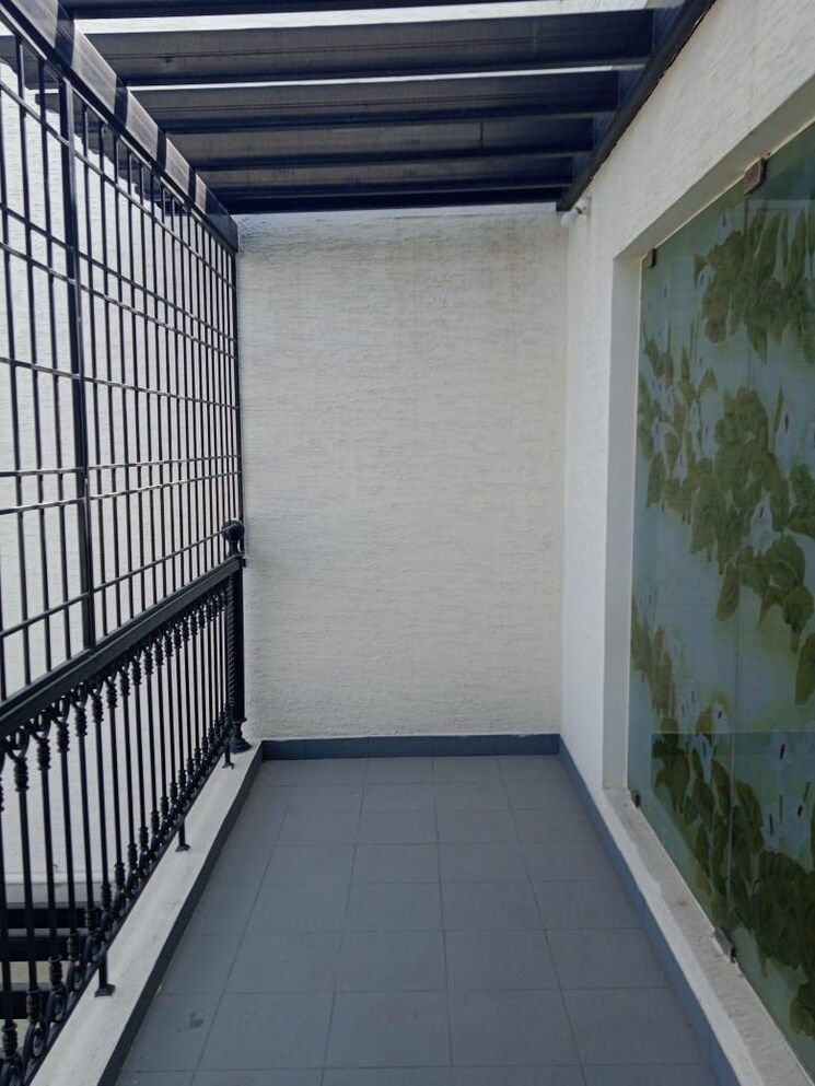 Balcony, hbr layout 3 Bedroom 2000 Sq.Ft. Apartment In Hbr Layout Bangalore 9485386