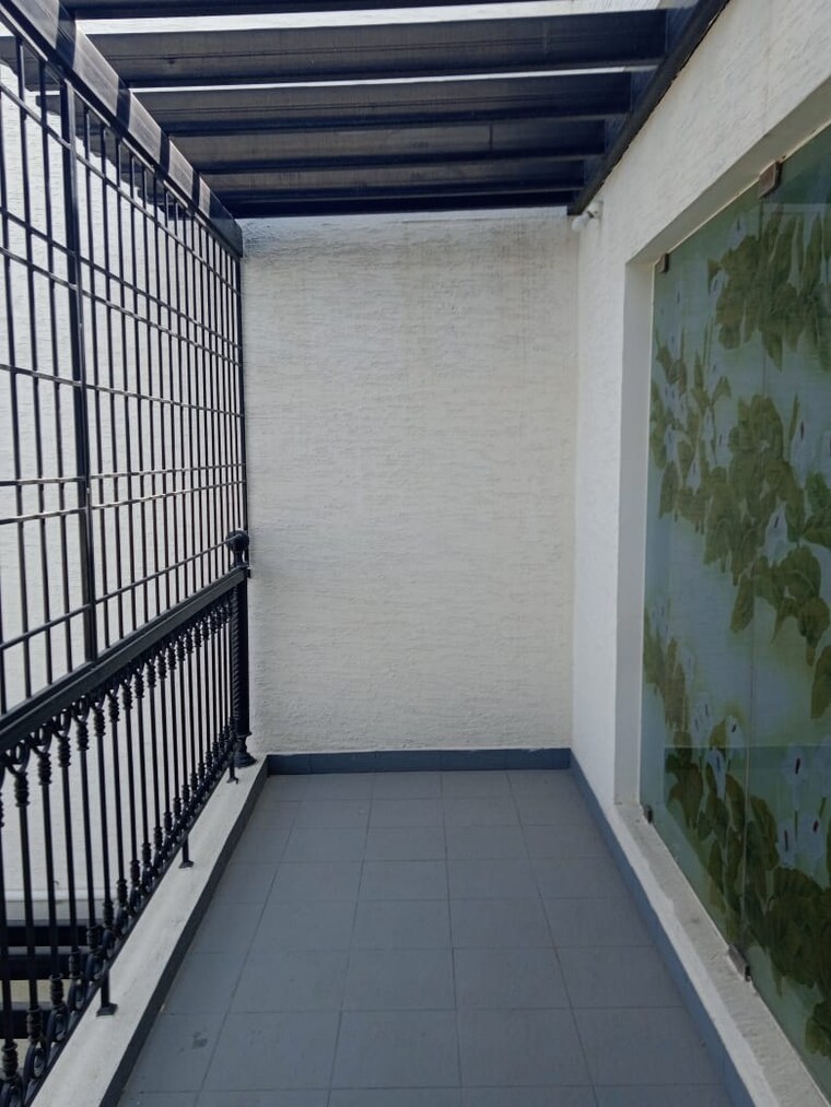 Balcony, hbr layout 3 Bedroom 2000 Sq.Ft. Apartment In Hbr Layout Bangalore 9485386