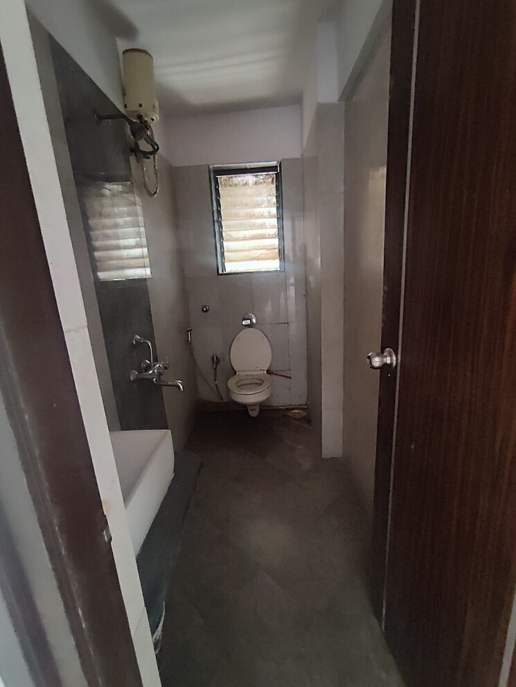 Attached Bathroom, sudarshan-sky-garden 2 Bedroom 750 Sq.Ft. Apartment In Ghodbunder Road Thane 9485441
