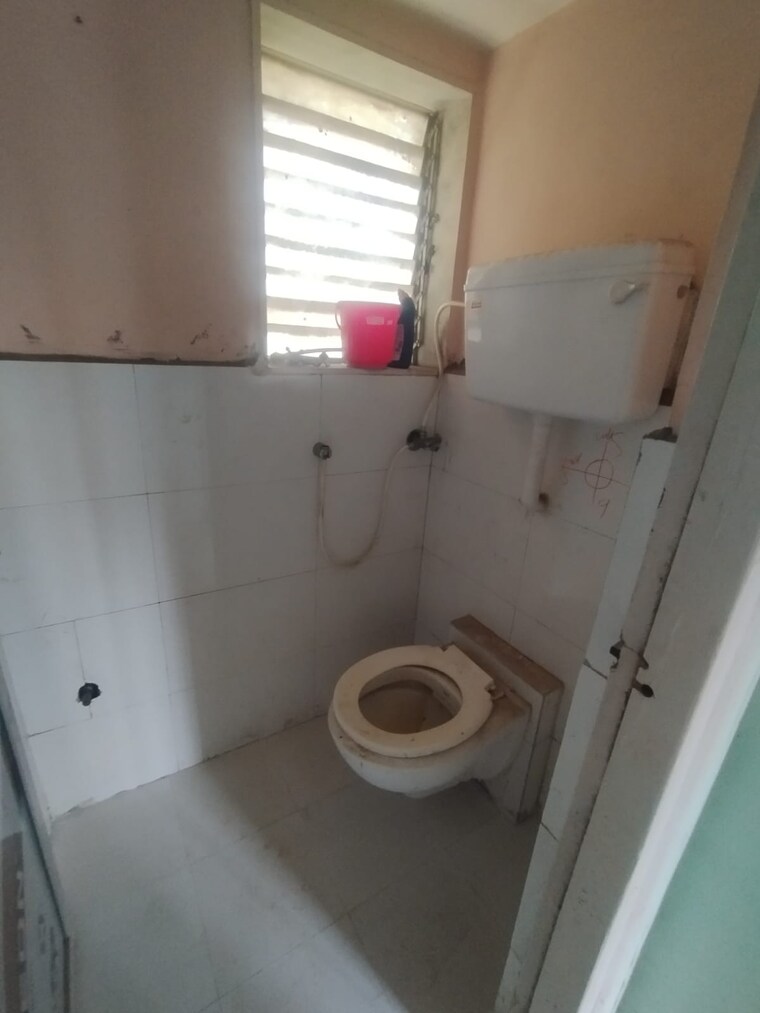 Bathroom, vasant-leela-apartment 1 Bedroom 575 Sq.Ft. Apartment In Ghodbunder Road Thane 9485435