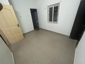 Room in 4 BHK Independent House at Kundrathur – for Sale