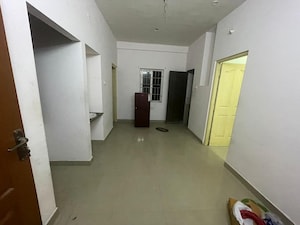 Room in 4 BHK Independent House at Kundrathur – for Sale