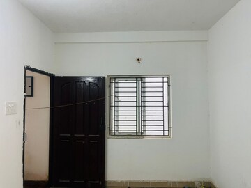 Room in 4 BHK Independent House at Kundrathur – for Sale