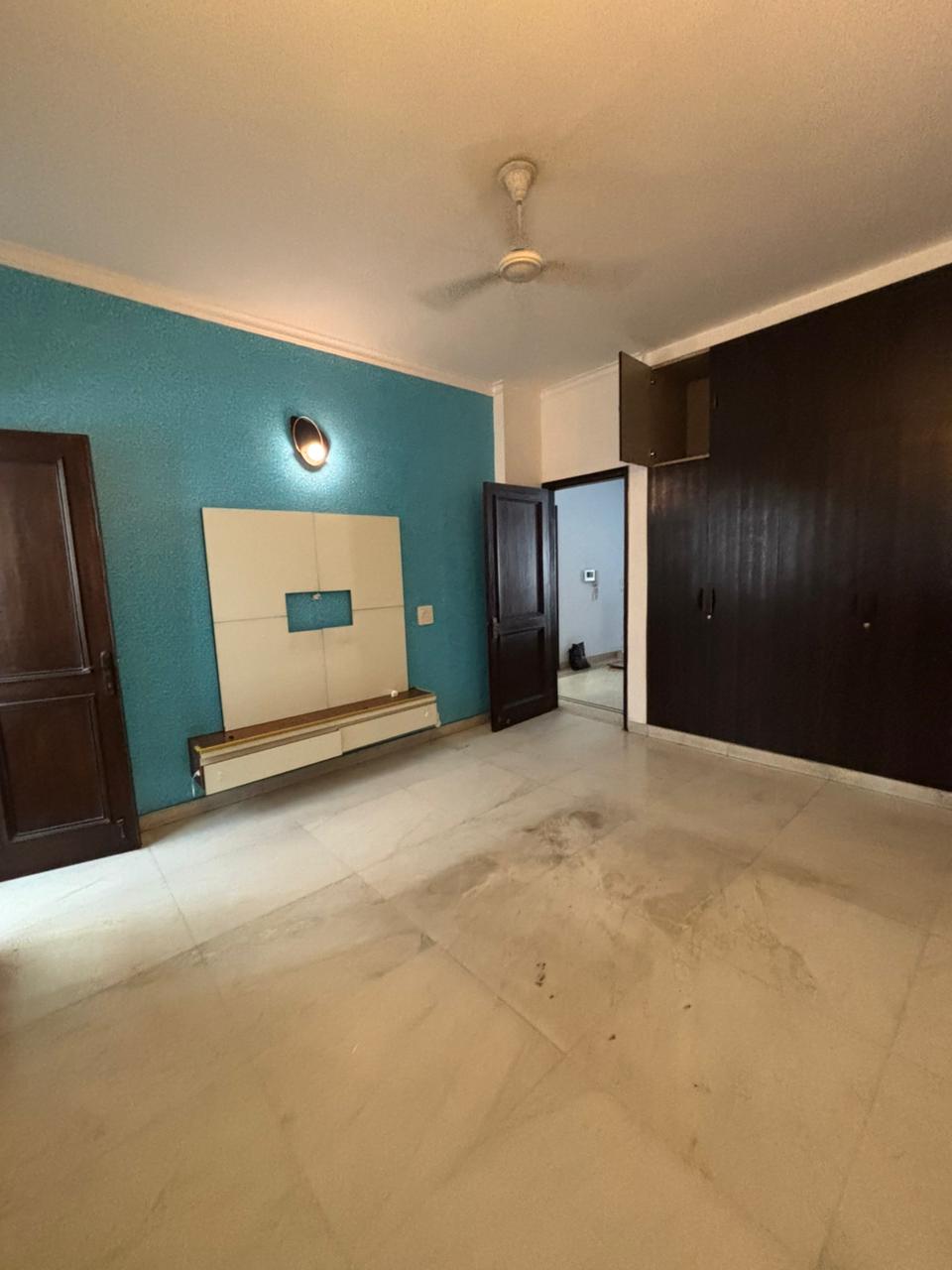 3 BHK + Servant Room Builder Floor For Rent in Greater Kailash 