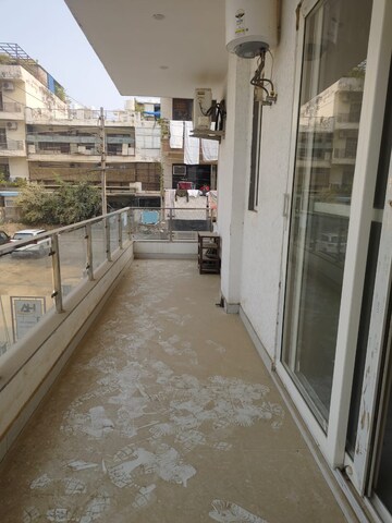 Balcony in 3 BHK Builder Floor at Sector 57 – for Rent