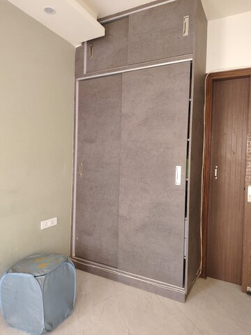 Furnished Amenities in 3 BHK Builder Floor at Sector 57 – for Rent