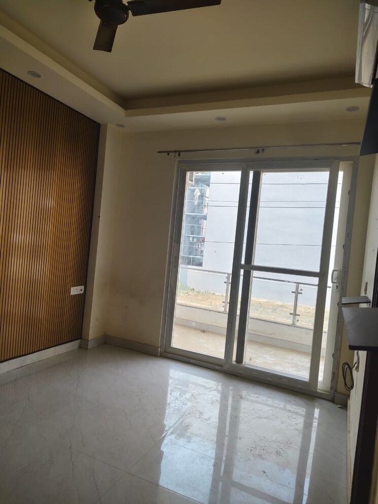 Room, sector 57 3 Bedroom 2700 Sq.Ft. Builder Floor In Sector 57 Gurgaon 9485587