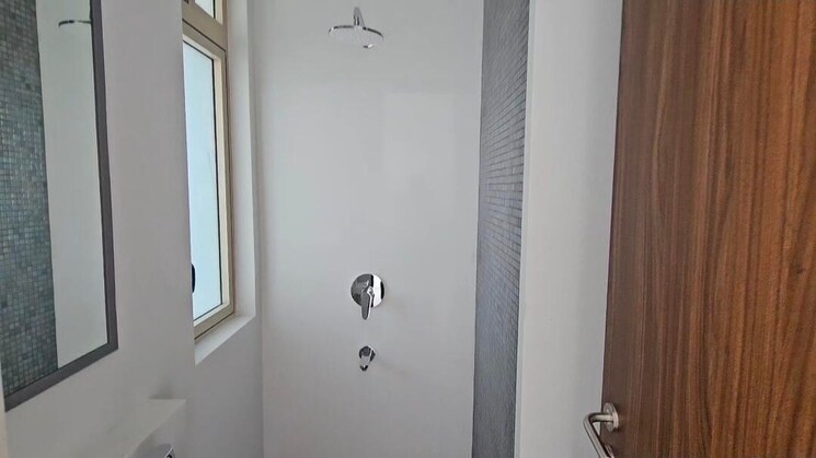 Bathroom, lodha-world-one 3 Bedroom 1246 Sq.Ft. Apartment In Worli Mumbai 9485593