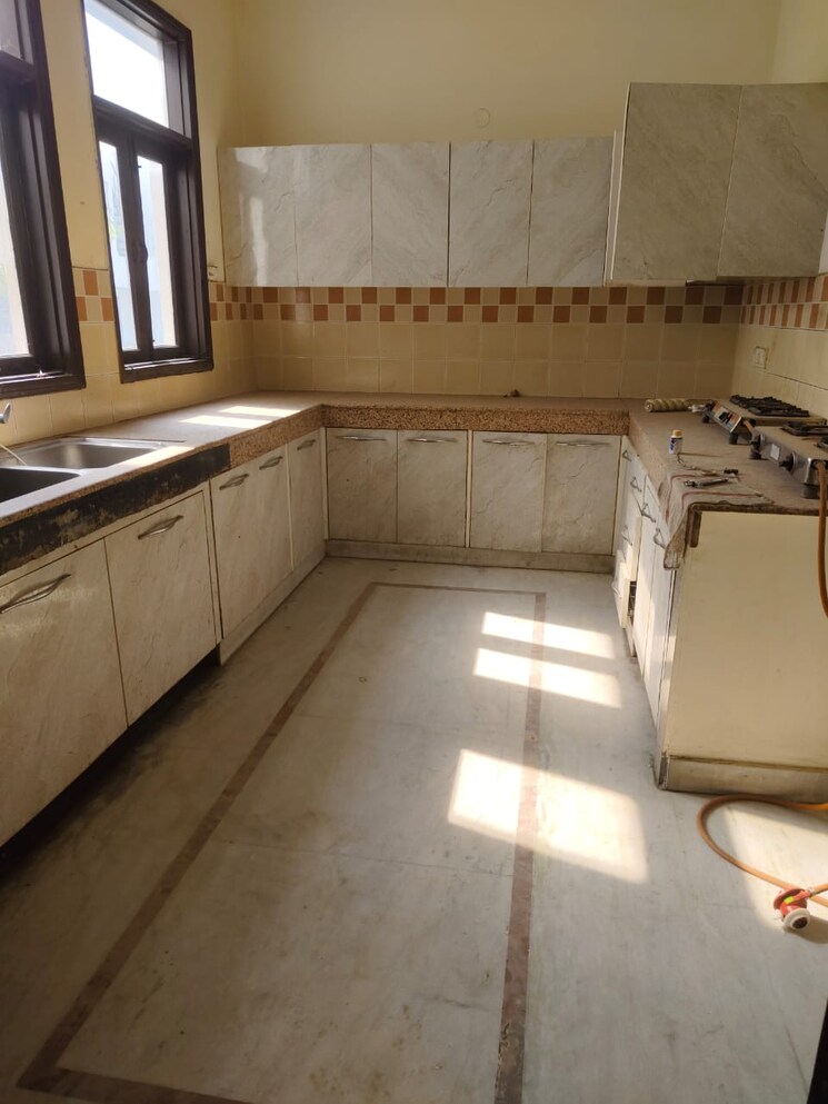 Balcony, sector 55 4 Bedroom 4500 Sq.Ft. Builder Floor In Sector 55 Gurgaon 9485624