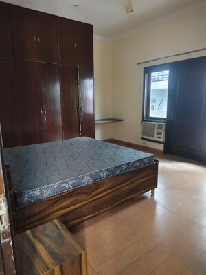 Bedroom in 4 BHK Builder Floor at Sector 55 – for Rent