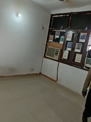 1 BHK Builder Floor For Rent in Ignou Road