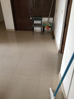 Room in 1 BHK Builder Floor at Ignou Road – for Rent
