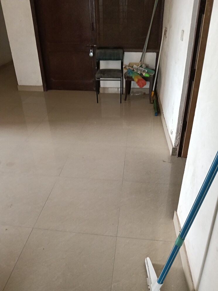 Room, ignou road 1 Bedroom 500 Sq.Ft. Builder Floor In Ignou Road Delhi 9485613