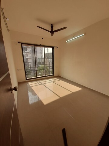 Room in 2 BHK Apartment at Sethia Link View, Goregaon West – for Rent