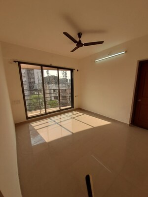 Room in 2 BHK Apartment at Sethia Link View, Goregaon West – for Rent