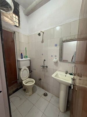 Bathroom in 1.5 BHK Builder Floor at Sector 55 – for Rent