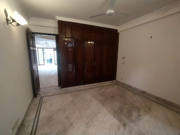 Room, greater kailash part 3 3 Bedroom 1850 Sq.Ft. Builder Floor In Greater Kailash Part 3 Delhi 9485659