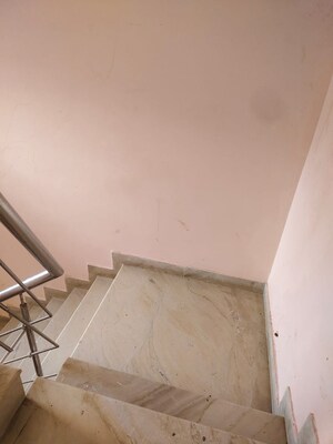 Furnished Amenities in 3.5 BHK Builder Floor at Sector 56 – for Rent