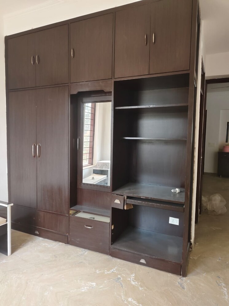 Bathroom, sector 56 3.5 Bedroom 2700 Sq.Ft. Builder Floor In Sector 56 Gurgaon 9485671