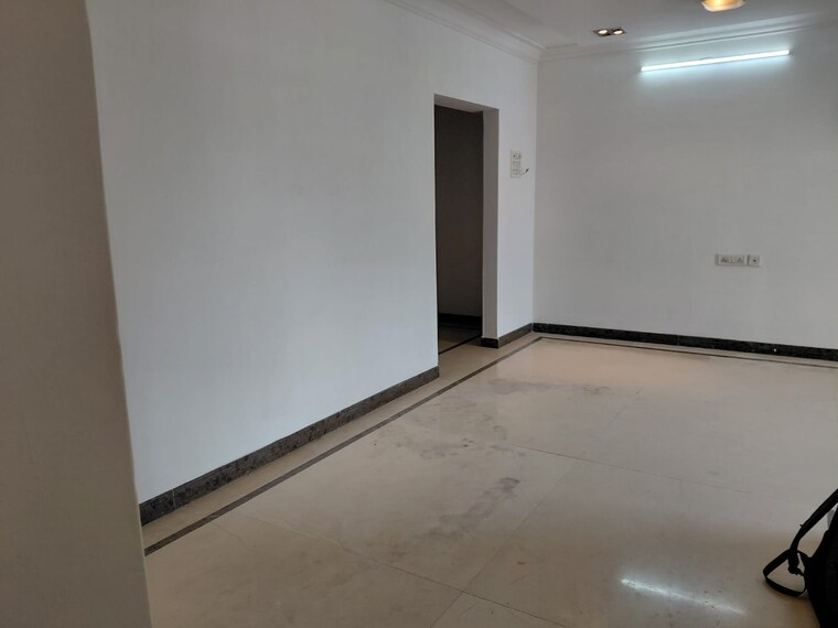 Room, regency-towers 2 Bedroom 1500 Sq.Ft. Apartment In Kavesar Thane 9485672