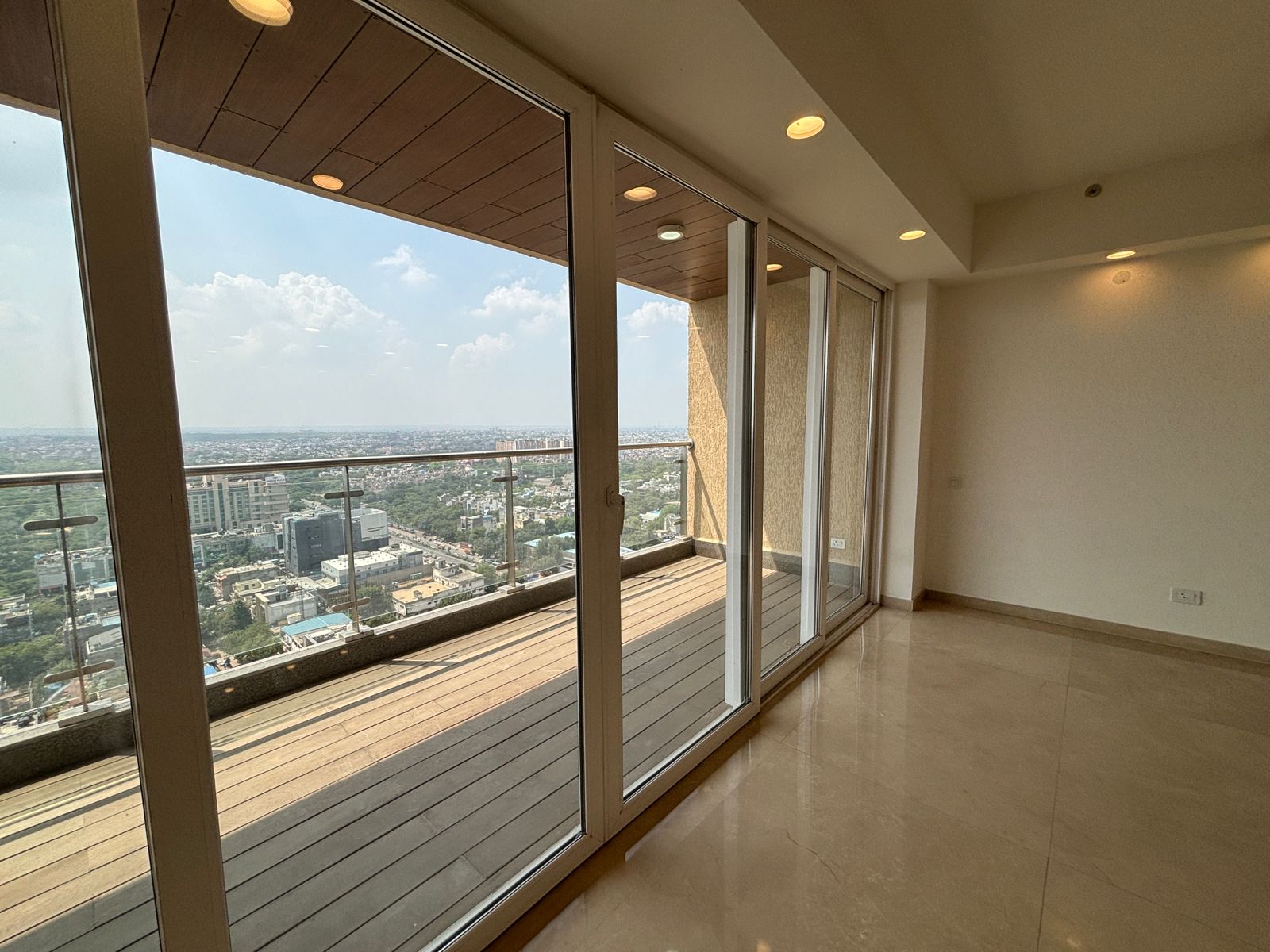 2 BHK 1500 Sq.Ft. Apartment in Godrej South Estate Okhla