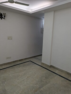 Room in 2 BHK Apartment at Lajpat Nagar 4 – for Rent