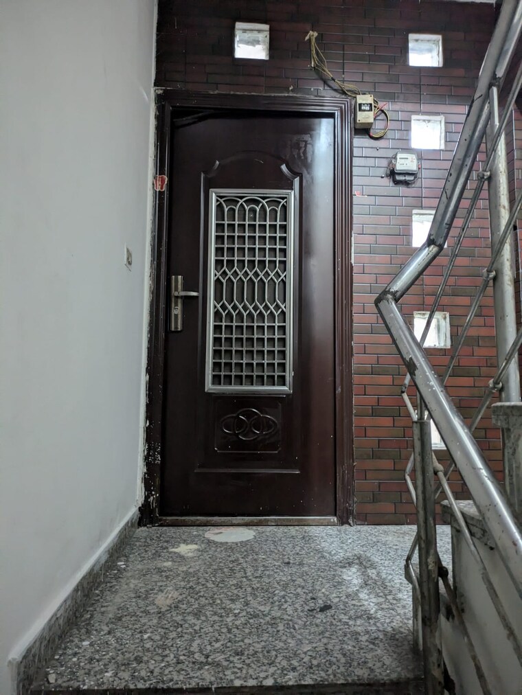 undefined, lajpat nagar 4 2 Bedroom 950 Sq.Ft. Apartment In Lajpat Nagar 4 Delhi 9485689