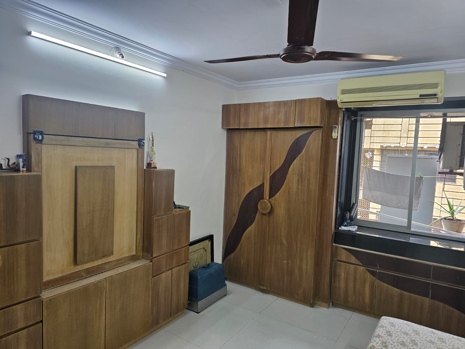 3 BHK + Extra Room 1600 Sq.Ft. Penthouse in Ashoka CHS