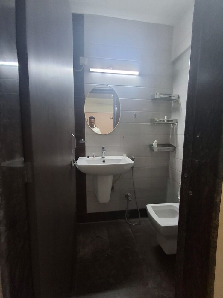 Bathroom, prayeja-city-phase-ii 2 Bedroom 785 Sq.Ft. Apartment In Sinhagad Road Pune 9485742