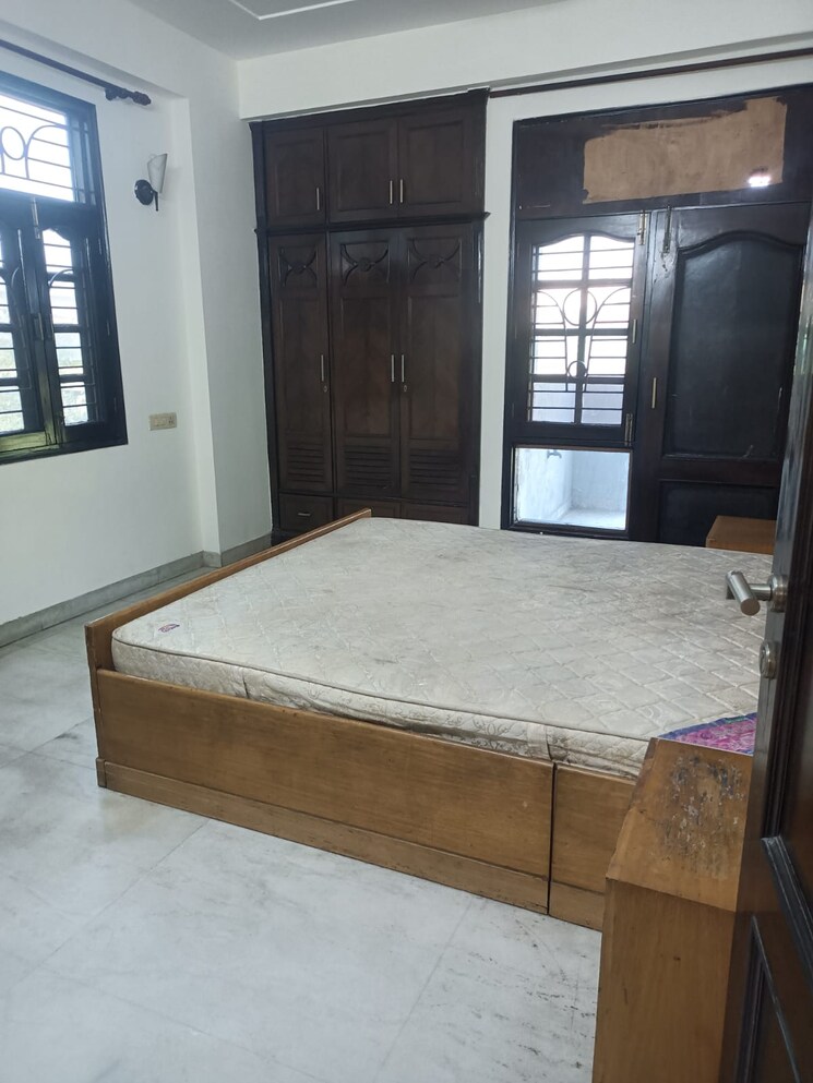 Bedroom, preet vihar 3 Bedroom 1600 Sq.Ft. Builder Floor In Preet Vihar Delhi 9485816