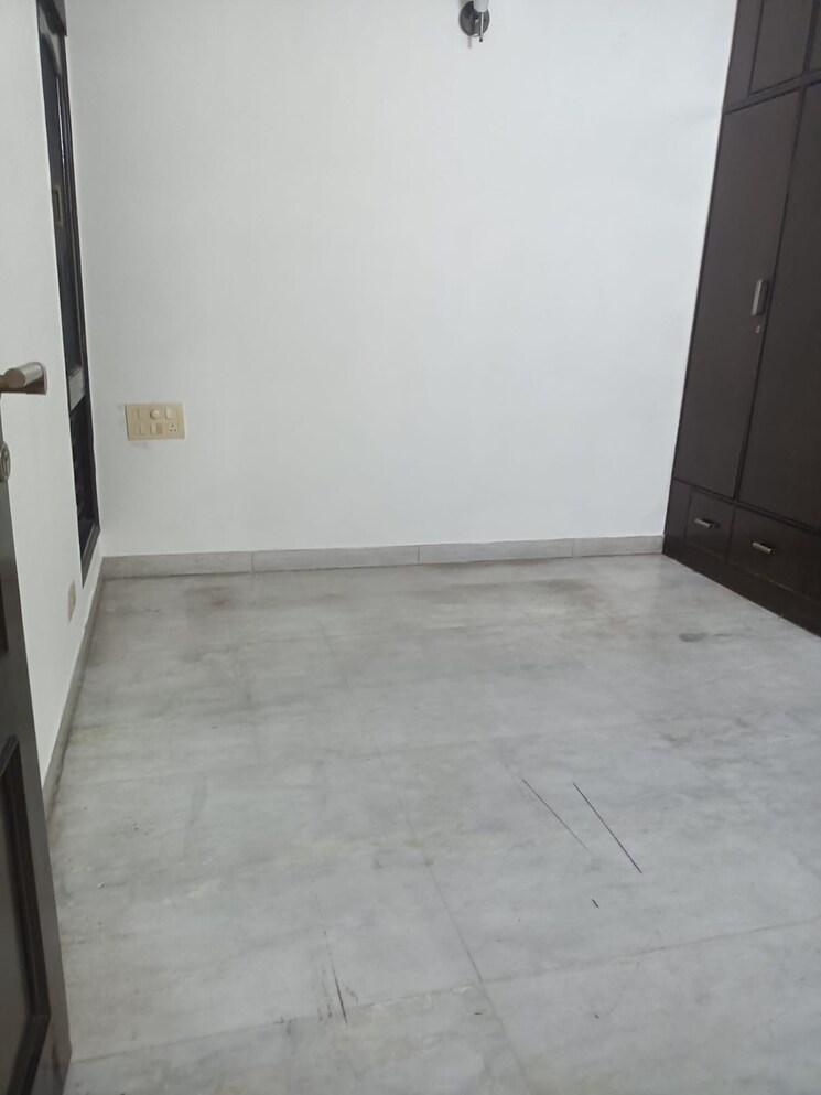 Bedroom, preet vihar 3 Bedroom 1600 Sq.Ft. Builder Floor In Preet Vihar Delhi 9485816