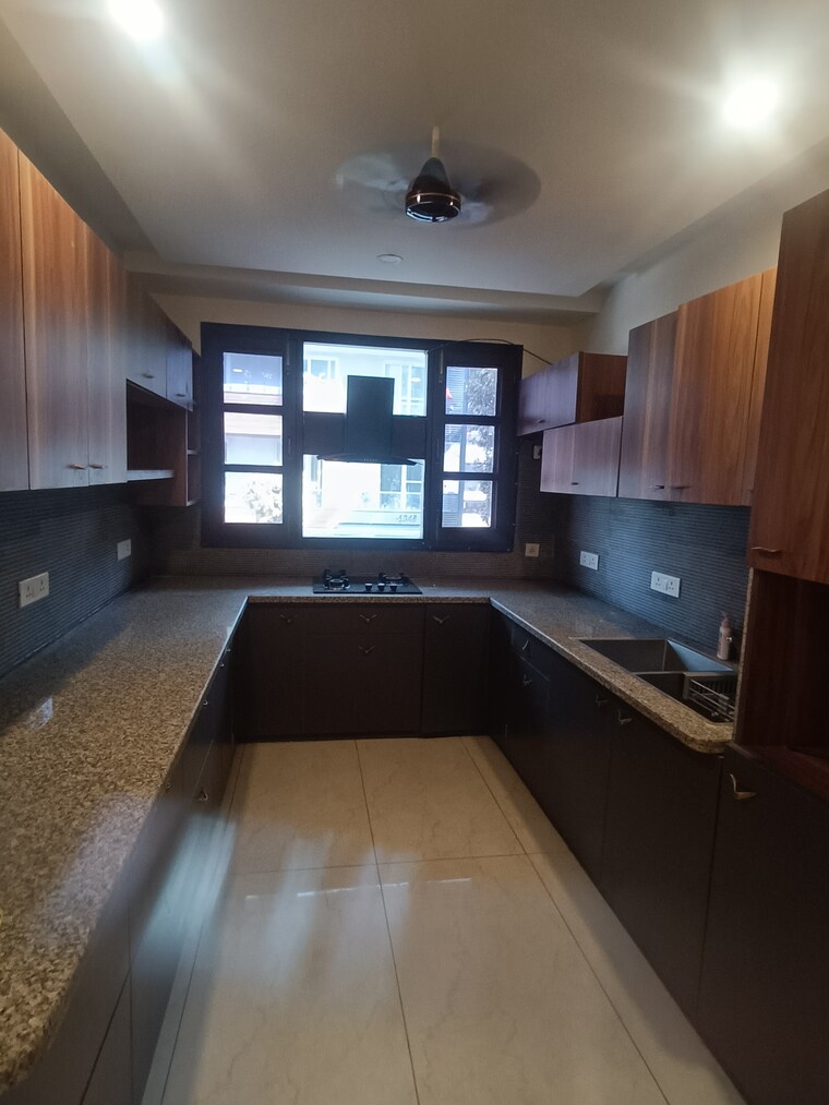 Kitchen, ansal-api-esencia 4 Bedroom 2700 Sq.Ft. Builder Floor In Sector 67 Gurgaon 9485813