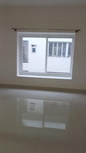 Room in 3 BHK Apartment at Ozone Urbana Belvedere, Devanahalli – for Rent