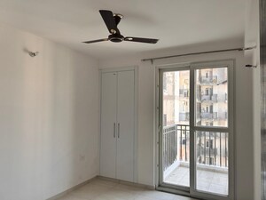 Room in 3 BHK Apartment at SAV Gulnaar Meadows, Ambala Highway – for Rent