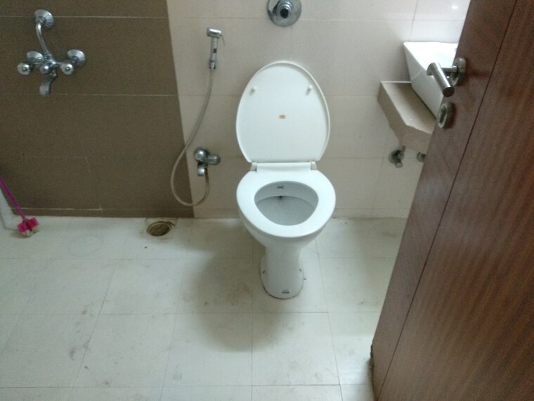 Bathroom, mittal-sun-universe 2 Bedroom 900 Sq.Ft. Apartment In Sinhagad Road Pune 9485833